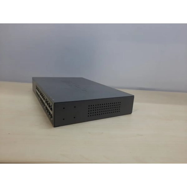 D-Link DES-1024D Switch , 24 Ports [NETT]